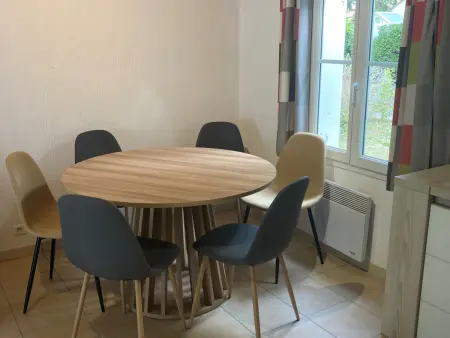 Spacieuse maison à Saint Jean de Monts proche forêt avec terrasse, 3 chambres et parking privé - Photo 3