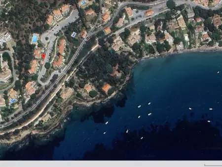 T2 avec piscine, parking, terrasse et vue mer au Rayol-Canadel-sur-Mer - Photo 14