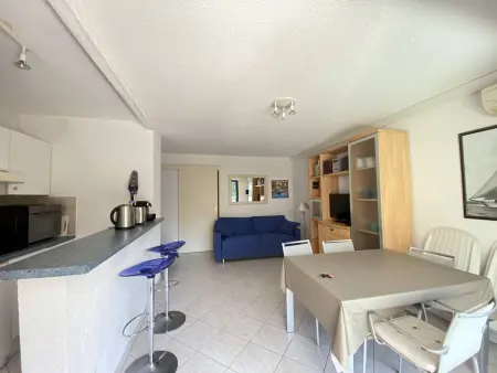 Appartement climatisé avec terrasse, proche plage et commerces, parking inclus, WiFi, classé 3* - Photo 5