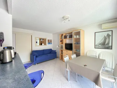 Appartement climatisé avec terrasse, proche plage et commerces, parking inclus, WiFi, classé 3* - Photo 7