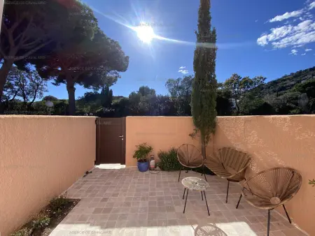 Mazet rénové avec piscine, tennis, 2 terrasses à Cavalaire-sur-Mer. - Photo 1