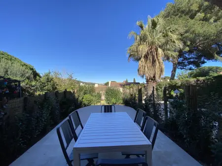 Mazet rénové avec piscine, tennis, 2 terrasses à Cavalaire-sur-Mer. - Photo 3