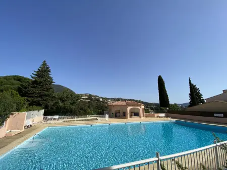 Mazet rénové avec piscine, tennis, 2 terrasses à Cavalaire-sur-Mer. - Photo 6