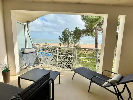 Appartement PMR avec balcon, piscine, parking et plage à La Tranche-sur-Mer - Photo 8