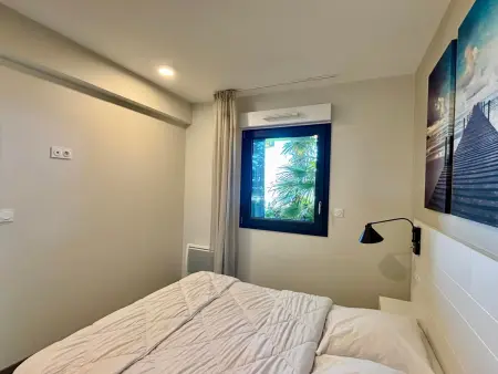 Appartement en bord de mer, 2 chambres, piscine, parking, animaux admis - Photo 8