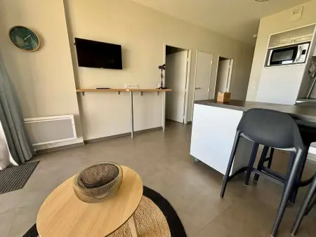Appartement en bord de mer, 2 chambres, piscine, parking, animaux admis - Photo 12