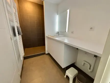 Appartement 2 chambres, balcon, accès plage, piscine, parking, animaux admis - La Tranche-sur-Mer - Photo 4