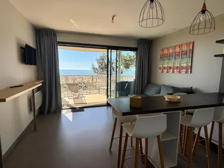 Appartement neuf en bord de mer pour 6 pers, balcon, piscine, jacuzzi, parking, animaux admis - Photo 13