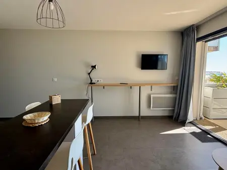 Appartement neuf en bord de mer pour 6 pers, balcon, piscine, jacuzzi, parking, animaux admis - Photo 17