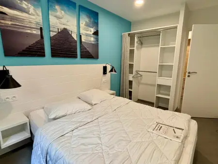 Appartement avec balcon, 1 chambre, piscine, jacuzzi, parking privé, accès direct plage et commerces - Photo 3