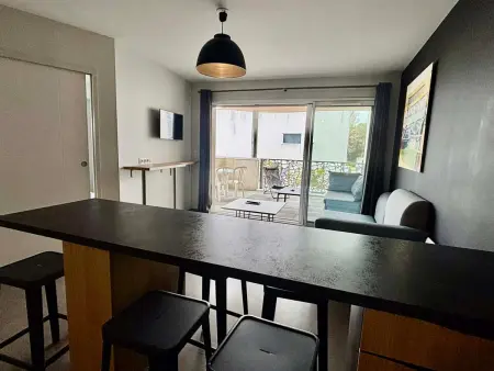 Appartement PMR avec balcon, 2 chambres, accès direct plage, piscine, parking sécurisé - La Tranche-sur-Mer - Photo 1