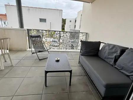 Appartement PMR avec balcon, 2 chambres, accès direct plage, piscine, parking sécurisé - La Tranche-sur-Mer - Photo 4