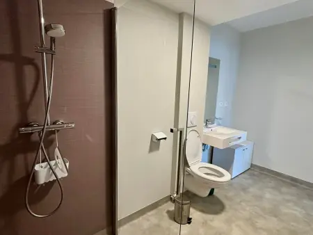 Appartement PMR avec balcon, 2 chambres, accès direct plage, piscine, parking sécurisé - La Tranche-sur-Mer - Photo 12