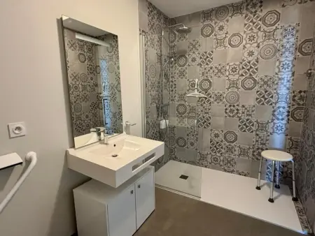 Appartement PMR 4 pers, plage, piscine chauffée, parking, animaux admis - Photo 6
