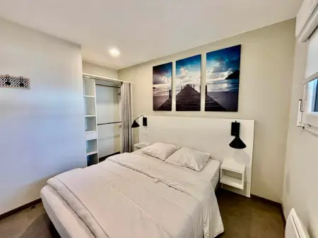 Appartement 2 chambres, balcon, piscine chauffée, accès plage, animaux admis, parking - Photo 3