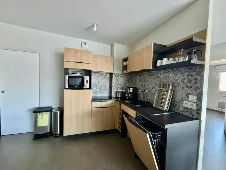 Appartement PMR 2 Chambres, Face Plage, Piscine, Balcon, Pour 6 Personnes, Animaux Admis - Photo 15