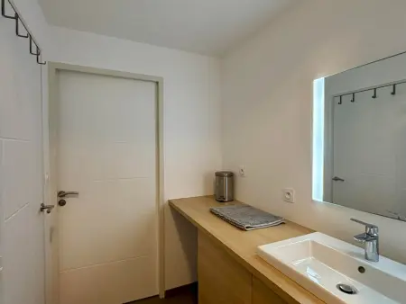 Appartement 2 ch, accès plage direct, rez-de-jardin, piscine, animaux OK - Photo 9