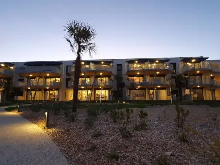Appartement 2 ch, accès plage direct, rez-de-jardin, piscine, animaux OK - Photo 32