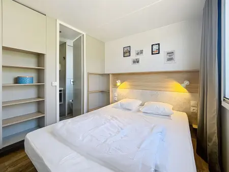 Mobil-home confort 6 pers, 3 ch, pisc chauffée, à 200m plage Jullouville - Photo 6