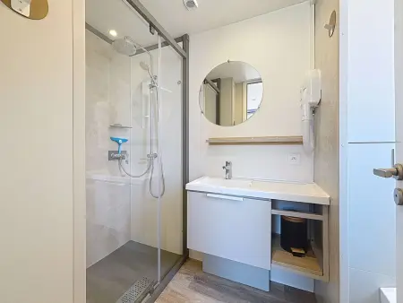 Mobil-home confort 6 pers, 3 ch, pisc chauffée, à 200m plage Jullouville - Photo 7