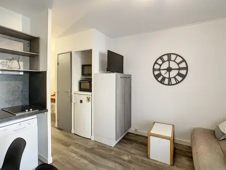 Charmant F2 avec Balcons, Proche Thermes, Animaux Acceptés, Wifi, Ascenseur, Parking Gratuit - Photo 2