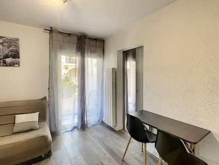 Charmant F2 avec Balcons, Proche Thermes, Animaux Acceptés, Wifi, Ascenseur, Parking Gratuit - Photo 6