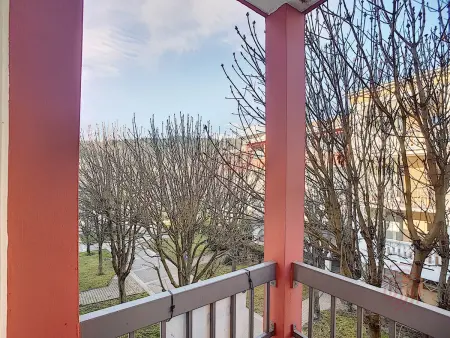 Charmant F2 avec Balcons, Proche Thermes, Animaux Acceptés, Wifi, Ascenseur, Parking Gratuit - Photo 12