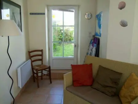 Maison paisible près de la côte à Locmaria, animaux admis - Photo 1