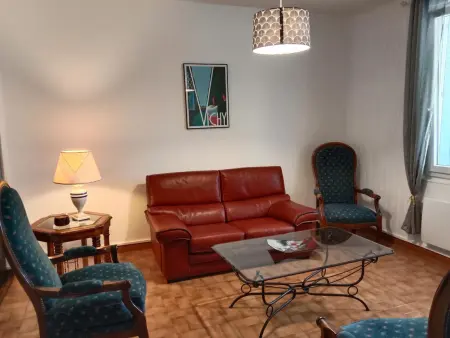 Maison rénovée proche Vichy : 3 chambres, cour fermée, tout inclus, idéal curistes et activités naturelles - Photo 5