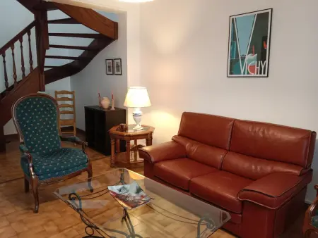 Maison rénovée proche Vichy : 3 chambres, cour fermée, tout inclus, idéal curistes et activités naturelles - Photo 7