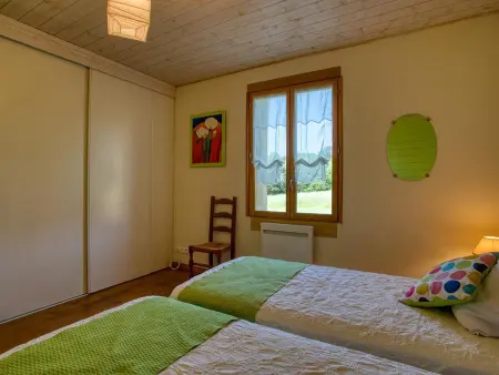 Maison paisible à Saint-Vincent-le-Paluel avec grand jardin - Photo 3