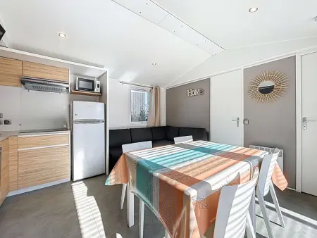 Mobil-home tout confort près de la plage avec piscine chauffée, 3 chambres, terrasse et parking - Photo 2
