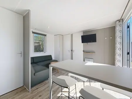 Mobil-home 4* Grand Confort, 200m plage, piscine, fitness, parking, ménage inclus, Wi-Fi gratuit - Photo 5