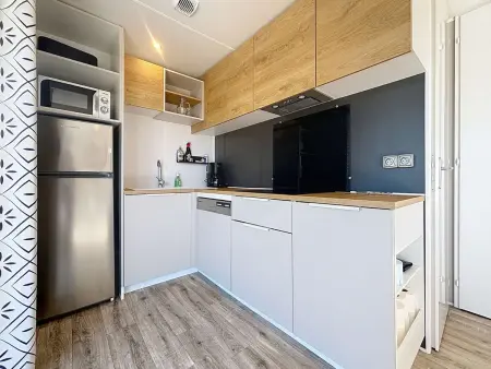 Mobil-home 4* Grand Confort, 200m plage, piscine, fitness, parking, ménage inclus, Wi-Fi gratuit - Photo 6