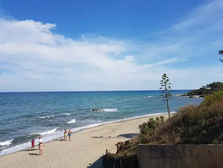 Appartement au bord de mer avec piscine chauffée - Climatisé, WiFi, et proche plage - Photo 20