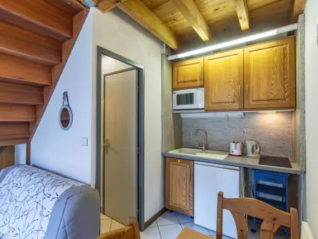 Appartement confortable avec terrasse et équipements modernes - Photo 5