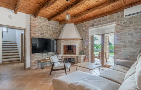 Maison 8 personnes à Cabrunici - Photo 3
