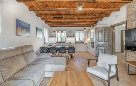 Maison 8 personnes à Cabrunici - Photo 4