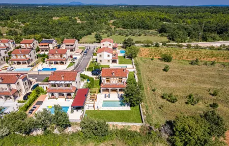 Maison 8 personnes à Cabrunici - Photo 11