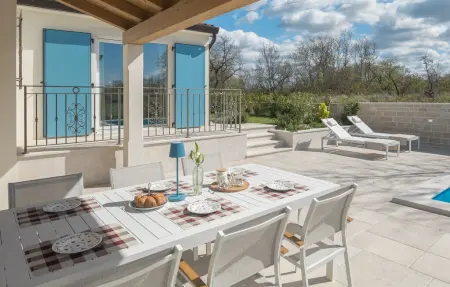 Maison 6 personnes à Buje - Photo 1