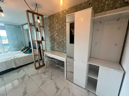 Studio rénové climatisé avec piscine, parking inclus, à Agde - Photo 4