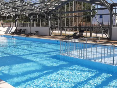 Chalet 2 chambres sur domaine sécurisé avec piscine couverte. - Photo 1