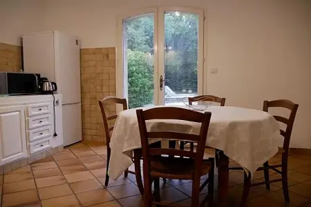 Villa GUIOL, Maison Familiale en Provence avec Piscine - Photo 6