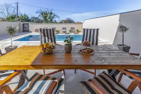 Villa Bella, Villa familiale avec piscine, bien-être - Photo 8