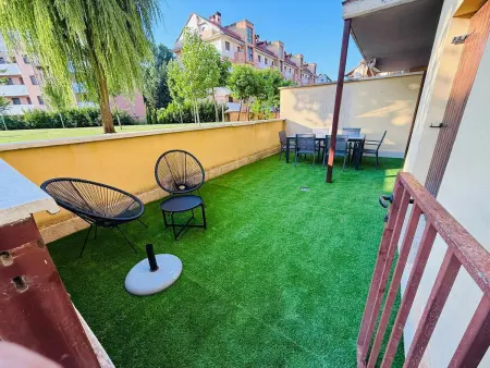 Appartement Confortable à Jaca avec Terrasse Privée, Piscine et Garage - Photo 8