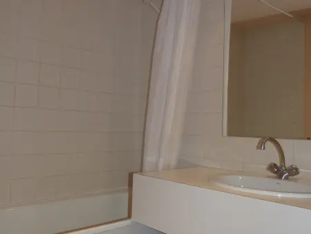 Charmant studio divisible avec balcon et accès pistes, cœur station - Photo 5