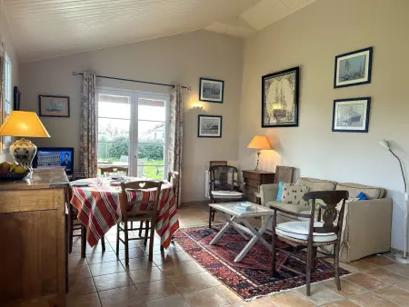 Maison familiale confortable, 4 couchages, près des plages et commerces, jardin et wifi inclus - Photo 2