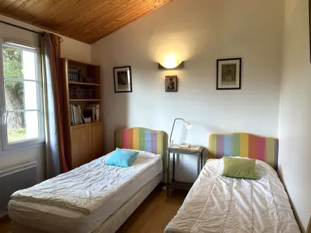 Maison familiale confortable, 4 couchages, près des plages et commerces, jardin et wifi inclus - Photo 13