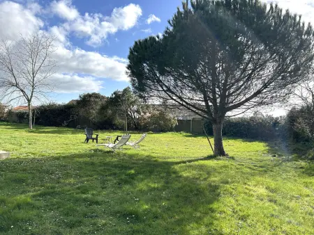 Maison familiale confortable, 4 couchages, près des plages et commerces, jardin et wifi inclus - Photo 18