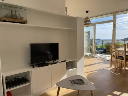 Appartement avec vue sur mer, proche plage, terrasse et parking à Perros-Guirec - Photo 3